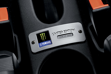 {eb736259-ff3f-43bd-a651-cf66e15dc4e2}_Abarth_MonsterEnergy_LP_Gallery-02-370x249