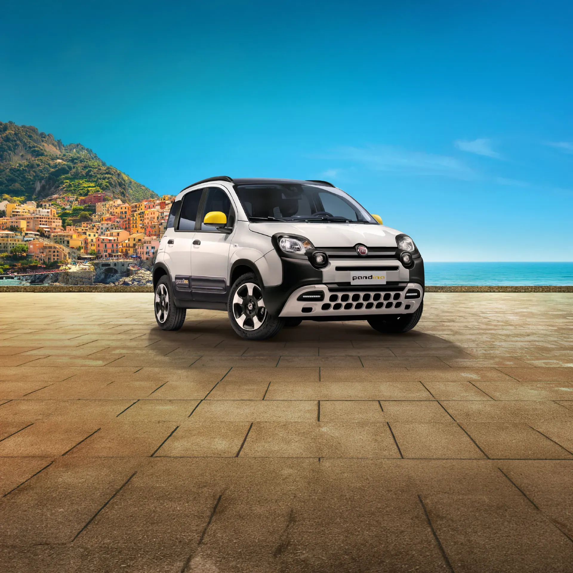 fiat pandina bianca su piazzale