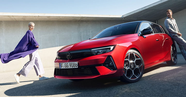Opel Astra tua da <strong>22.900€</strong>. Scoprila da Spazio!